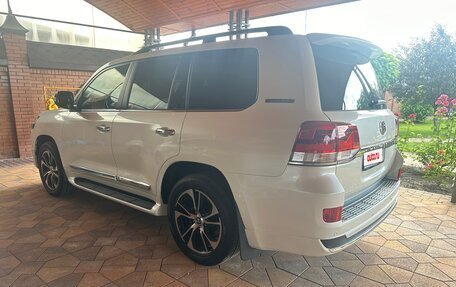 Toyota Land Cruiser 200, 2017 год, 6 350 000 рублей, 6 фотография