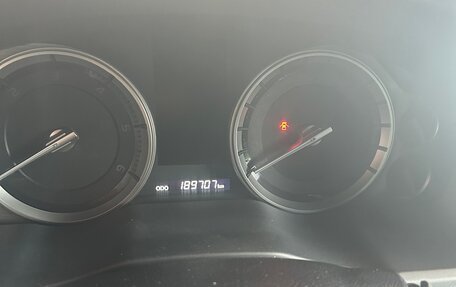 Toyota Land Cruiser 200, 2017 год, 6 350 000 рублей, 10 фотография