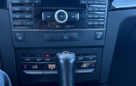 Mercedes-Benz E-Класс, 2010 год, 13 фотография