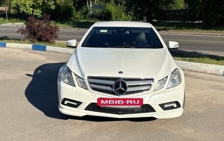 Mercedes-Benz E-Класс, 2010 год, 4 фотография