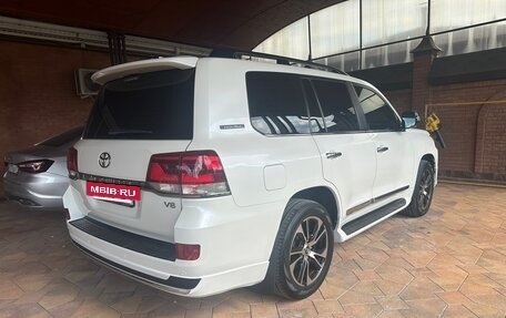 Toyota Land Cruiser 200, 2017 год, 6 350 000 рублей, 4 фотография