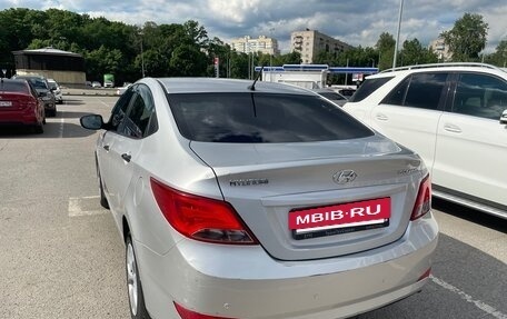 Hyundai Solaris II рестайлинг, 2014 год, 1 100 000 рублей, 6 фотография