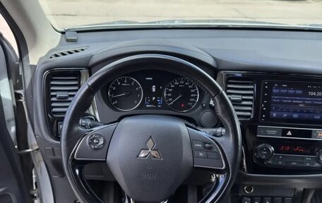 Mitsubishi Outlander III рестайлинг 3, 2018 год, 2 150 000 рублей, 13 фотография