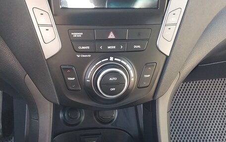Hyundai Santa Fe III рестайлинг, 2013 год, 1 900 000 рублей, 28 фотография