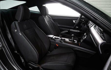 Ford Mustang VI рестайлинг, 2018 год, 2 699 000 рублей, 8 фотография