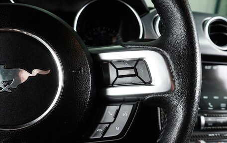Ford Mustang VI рестайлинг, 2018 год, 2 699 000 рублей, 15 фотография