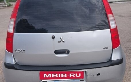 Mitsubishi Colt VI рестайлинг, 2004 год, 215 000 рублей, 2 фотография