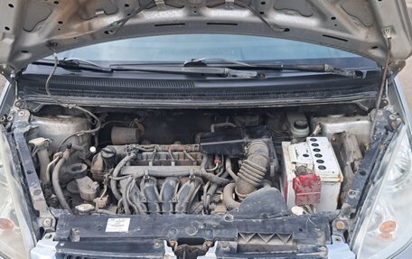 Mitsubishi Colt VI рестайлинг, 2004 год, 215 000 рублей, 11 фотография