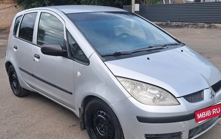 Mitsubishi Colt VI рестайлинг, 2004 год, 215 000 рублей, 3 фотография