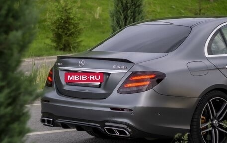 Mercedes-Benz E-Класс AMG, 2017 год, 6 900 000 рублей, 2 фотография