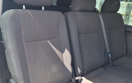 Volkswagen Caravelle T6 рестайлинг, 2016 год, 2 350 000 рублей, 6 фотография