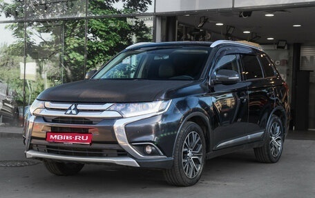 Mitsubishi Outlander III рестайлинг 3, 2016 год, 1 450 000 рублей, 1 фотография