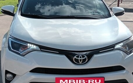 Toyota RAV4, 2017 год, 2 230 000 рублей, 7 фотография