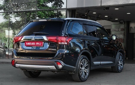 Mitsubishi Outlander III рестайлинг 3, 2016 год, 1 450 000 рублей, 4 фотография
