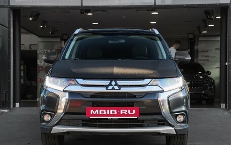 Mitsubishi Outlander III рестайлинг 3, 2016 год, 1 450 000 рублей, 2 фотография
