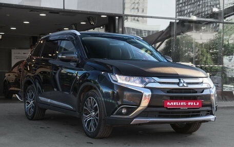 Mitsubishi Outlander III рестайлинг 3, 2016 год, 1 450 000 рублей, 3 фотография