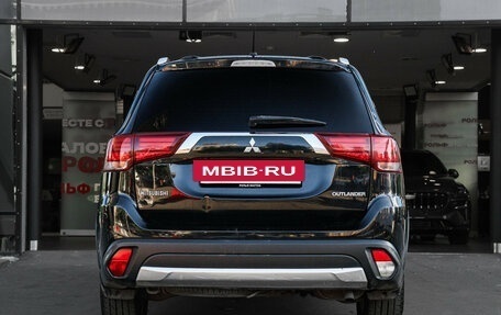Mitsubishi Outlander III рестайлинг 3, 2016 год, 1 450 000 рублей, 5 фотография