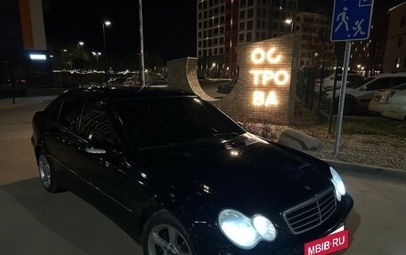 Mercedes-Benz C-Класс, 2004 год, 600 000 рублей, 8 фотография