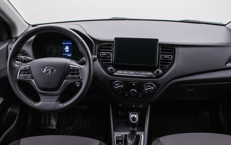 Hyundai Solaris II рестайлинг, 2020 год, 1 675 000 рублей, 14 фотография