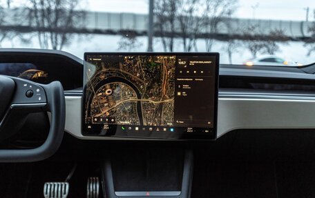 Tesla Model S I, 2022 год, 10 000 000 рублей, 38 фотография