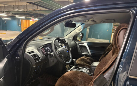 Toyota Land Cruiser Prado 150 рестайлинг 2, 2019 год, 4 700 000 рублей, 8 фотография