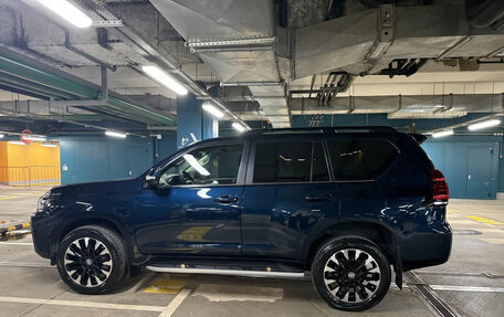 Toyota Land Cruiser Prado 150 рестайлинг 2, 2019 год, 4 700 000 рублей, 2 фотография