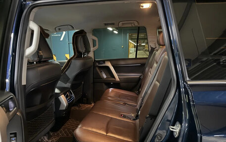 Toyota Land Cruiser Prado 150 рестайлинг 2, 2019 год, 4 700 000 рублей, 9 фотография