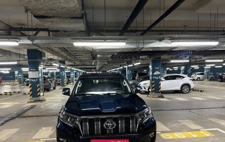 Toyota Land Cruiser Prado 150 рестайлинг 2, 2019 год, 4 700 000 рублей, 5 фотография