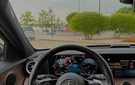 Mercedes-Benz E-Класс, 2021 год, 5 890 000 рублей, 28 фотография
