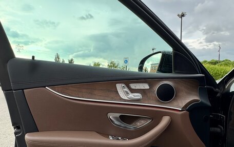 Mercedes-Benz E-Класс, 2021 год, 5 890 000 рублей, 38 фотография