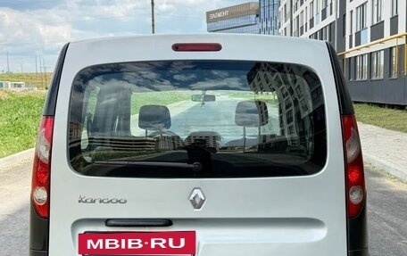Renault Kangoo II рестайлинг, 2010 год, 630 000 рублей, 4 фотография