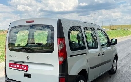 Renault Kangoo II рестайлинг, 2010 год, 630 000 рублей, 3 фотография