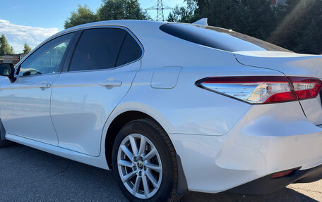 Toyota Camry, 2021 год, 3 500 000 рублей, 4 фотография