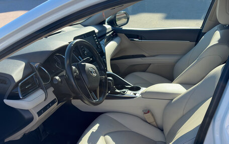 Toyota Camry, 2021 год, 3 500 000 рублей, 9 фотография