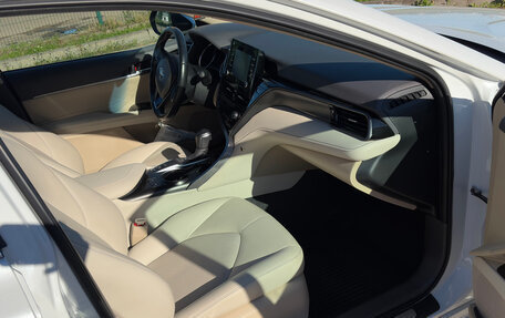 Toyota Camry, 2021 год, 3 500 000 рублей, 12 фотография