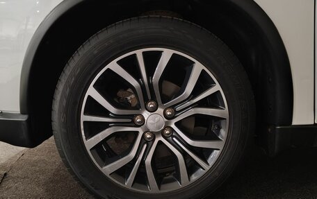 Mitsubishi Outlander III рестайлинг 3, 2015 год, 1 790 000 рублей, 28 фотография
