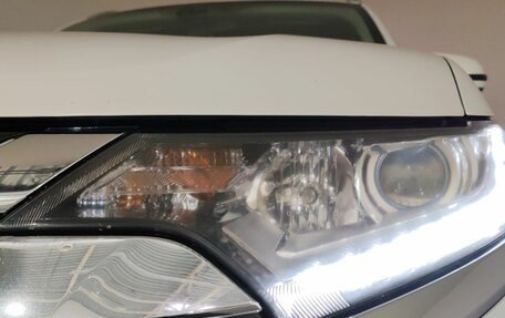 Mitsubishi Outlander III рестайлинг 3, 2015 год, 1 790 000 рублей, 26 фотография