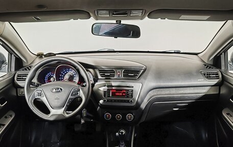 KIA Rio IV, 2017 год, 995 000 рублей, 10 фотография