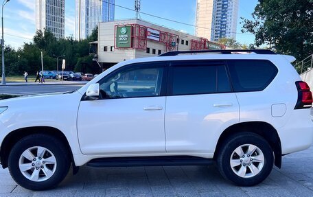 Toyota Land Cruiser Prado 150 рестайлинг 2, 2021 год, 5 800 000 рублей, 4 фотография