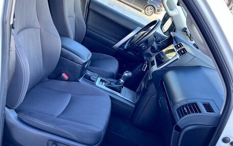 Toyota Land Cruiser Prado 150 рестайлинг 2, 2021 год, 5 800 000 рублей, 10 фотография