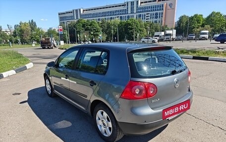 Volkswagen Golf V, 2004 год, 650 000 рублей, 3 фотография