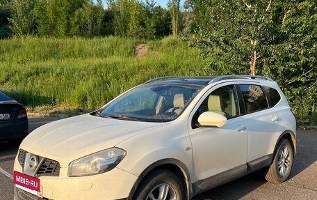 Nissan Qashqai+2 I, 2011 год, 850 000 рублей, 2 фотография