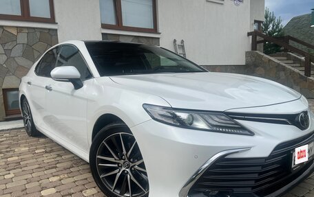 Toyota Camry, 2023 год, 3 449 000 рублей, 21 фотография