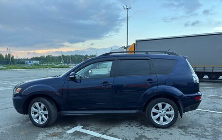 Mitsubishi Outlander III рестайлинг 3, 2011 год, 1 100 000 рублей, 6 фотография