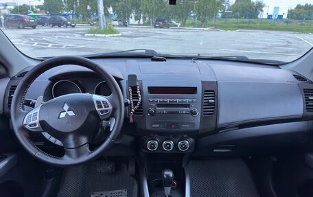 Mitsubishi Outlander III рестайлинг 3, 2011 год, 1 100 000 рублей, 8 фотография