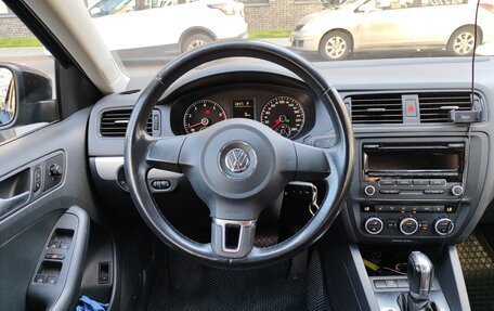 Volkswagen Jetta VI, 2012 год, 1 280 000 рублей, 13 фотография