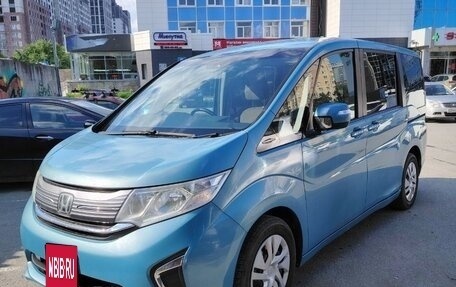 Honda Stepwgn IV, 2018 год, 2 150 000 рублей, 2 фотография