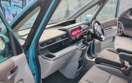Honda Stepwgn IV, 2018 год, 2 150 000 рублей, 12 фотография