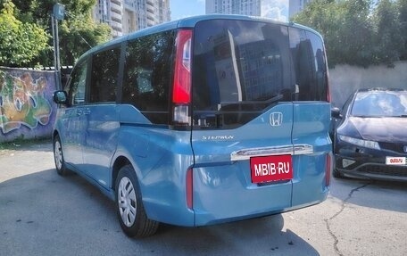 Honda Stepwgn IV, 2018 год, 2 150 000 рублей, 3 фотография