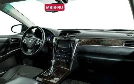 Toyota Camry, 2017 год, 1 999 700 рублей, 10 фотография